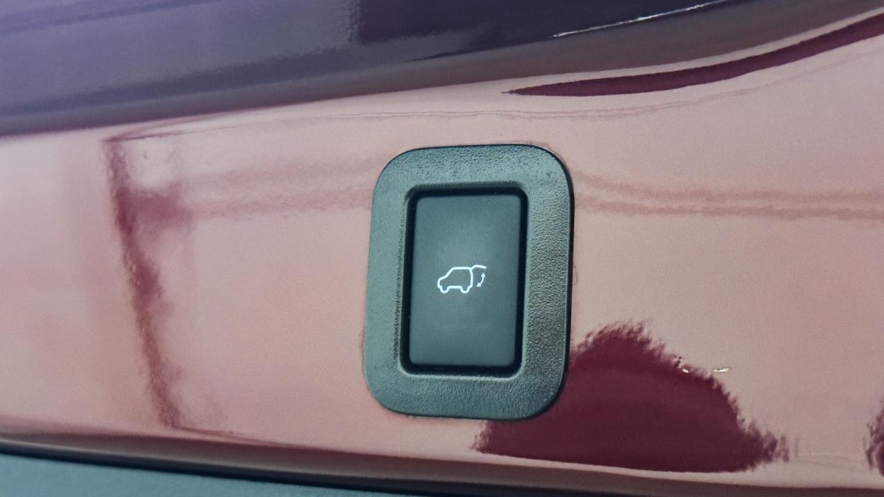 2018 Toyota Highlander LE Plus V6 AWD Tallmadge OH