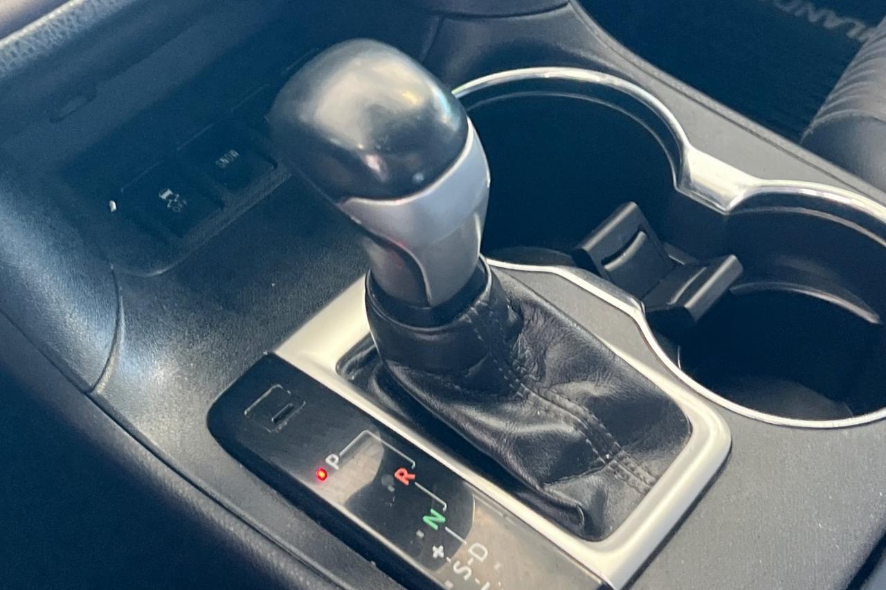 2018 Toyota Highlander LE Plus Ontario OR