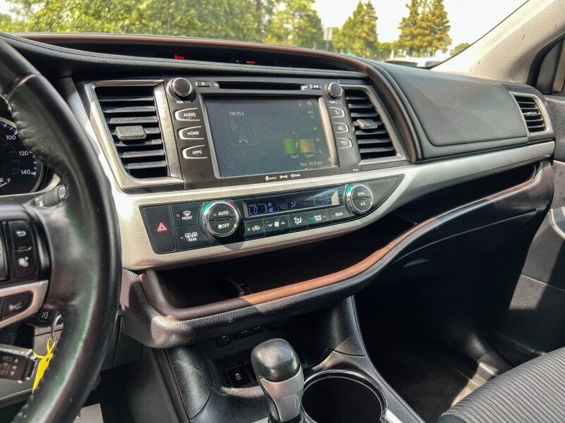 2018 Toyota Highlander LE Plus Wilmington NC