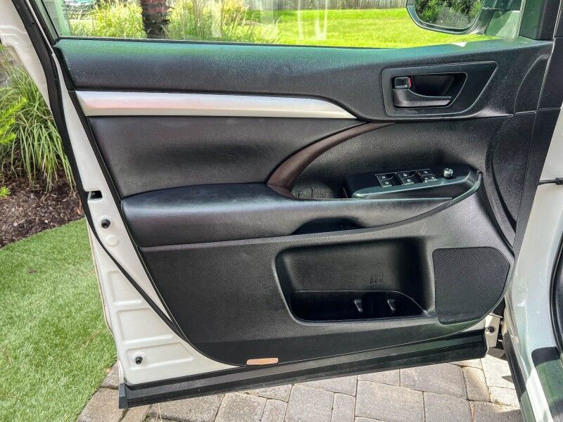 2018 Toyota Highlander LE Plus Wilmington NC