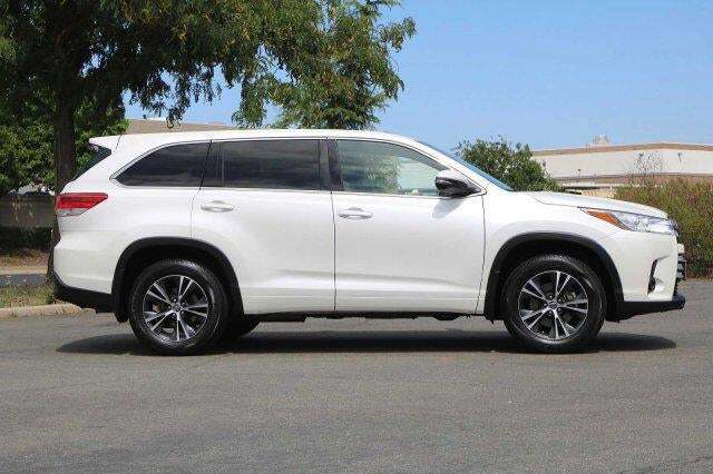 2018 Toyota Highlander LE Roseville CA