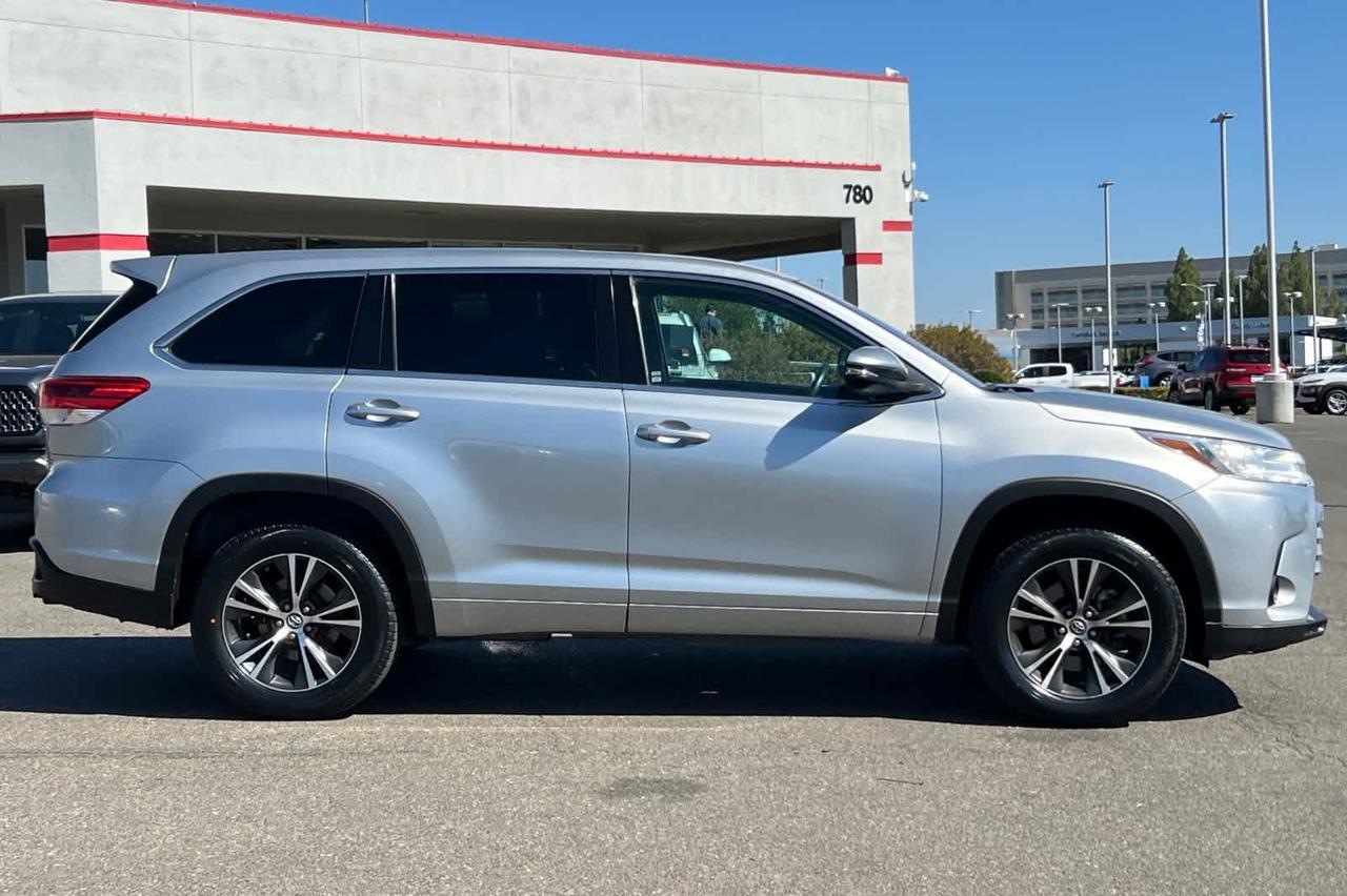 2018 Toyota Highlander LE Roseville CA