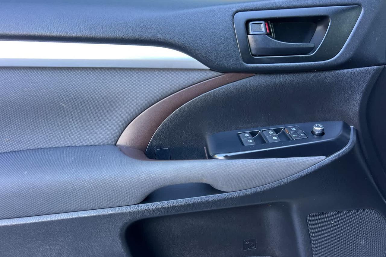 2018 Toyota Highlander LE Roseville CA