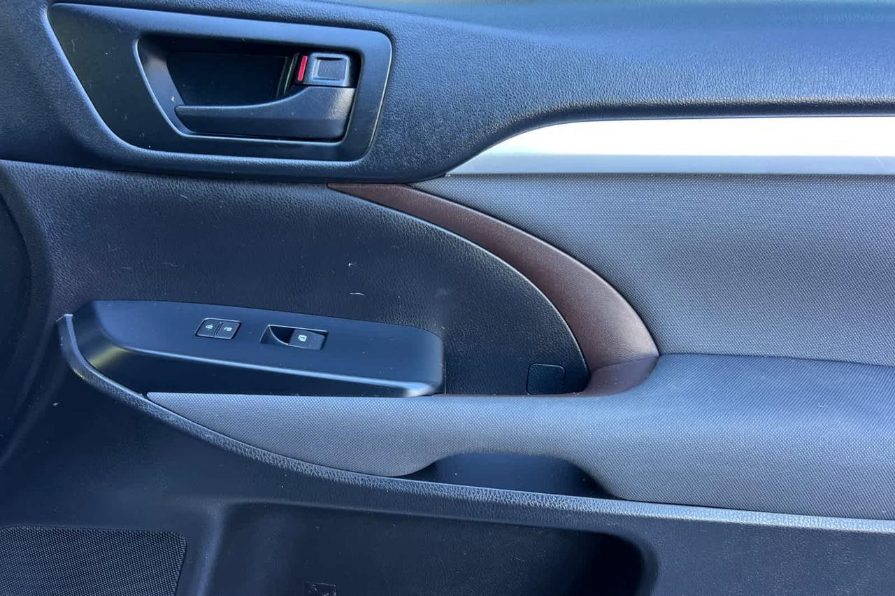 2018 Toyota Highlander LE Roseville CA