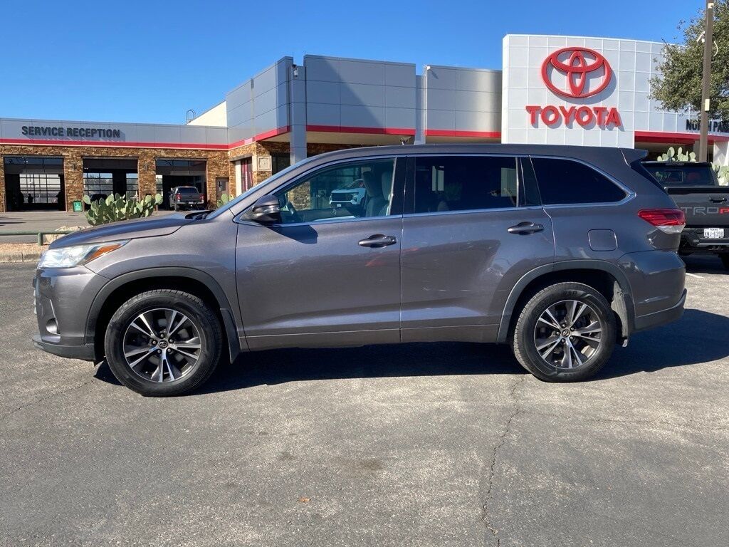 2018 Toyota Highlander LE San Antonio TX