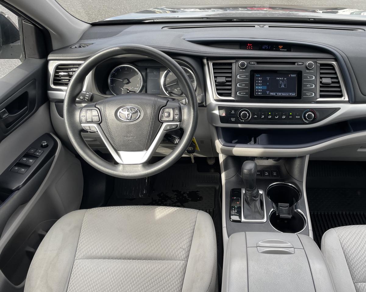 2018 Toyota Highlander LE Sport Utility 4D Port Orchard WA