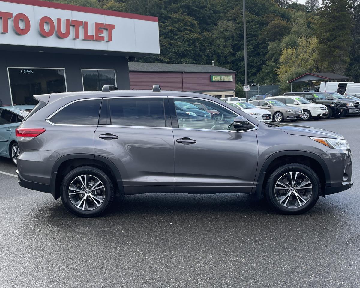 2018 Toyota Highlander LE Sport Utility 4D Port Orchard WA
