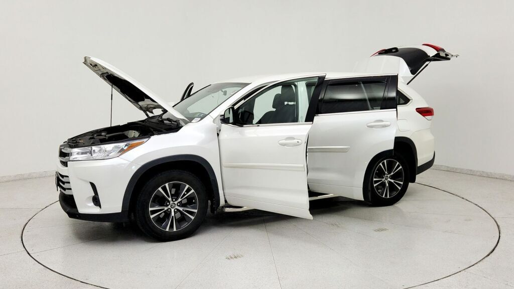 2018 Toyota Highlander LE Laurel MD