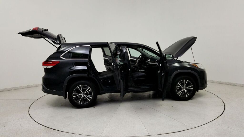 2018 Toyota Highlander LE Laurel MD