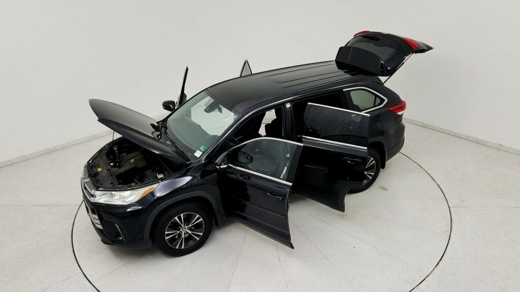 2018 Toyota Highlander LE Laurel MD