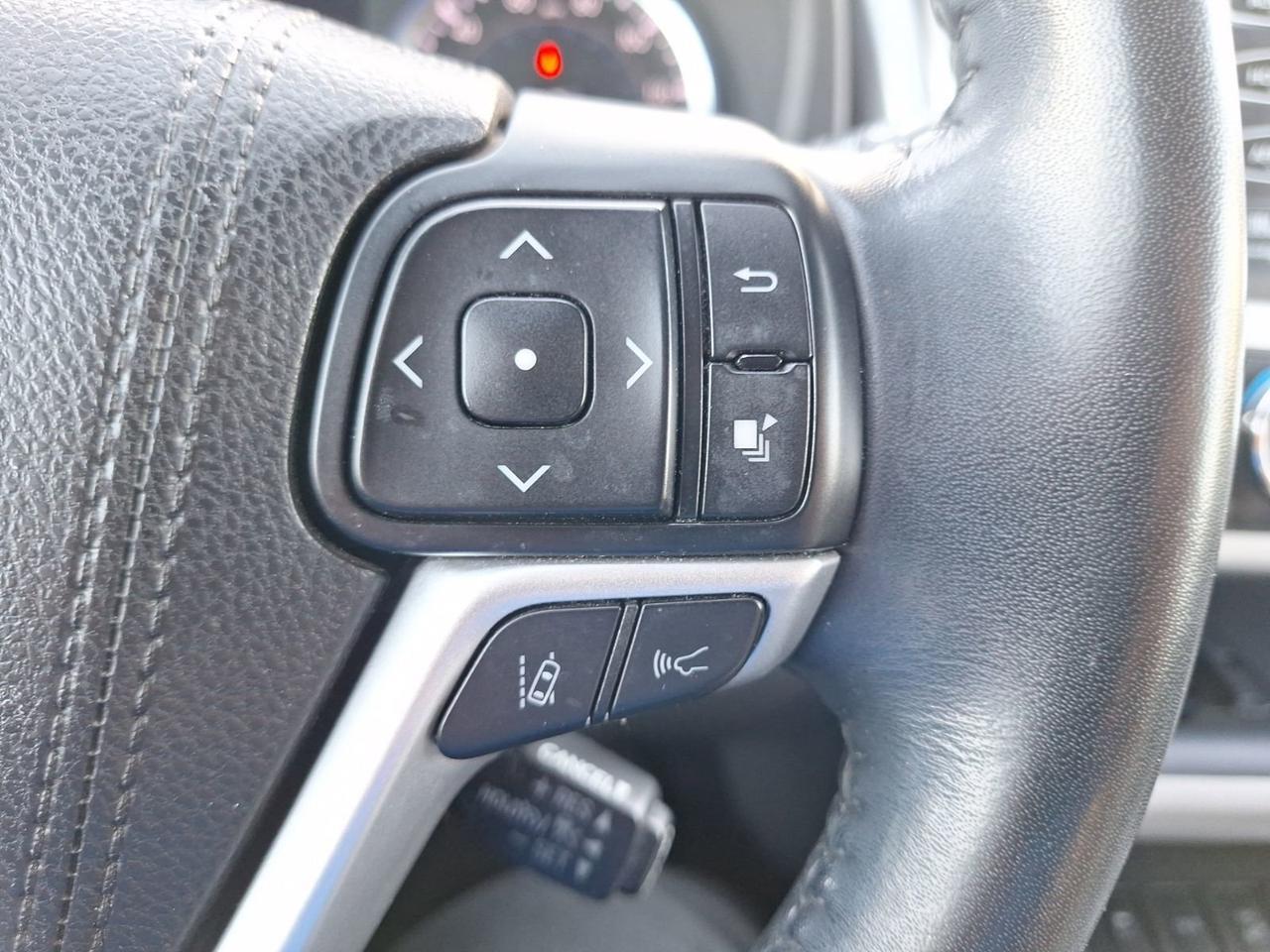 2018 Toyota Highlander Limited Hurst TX