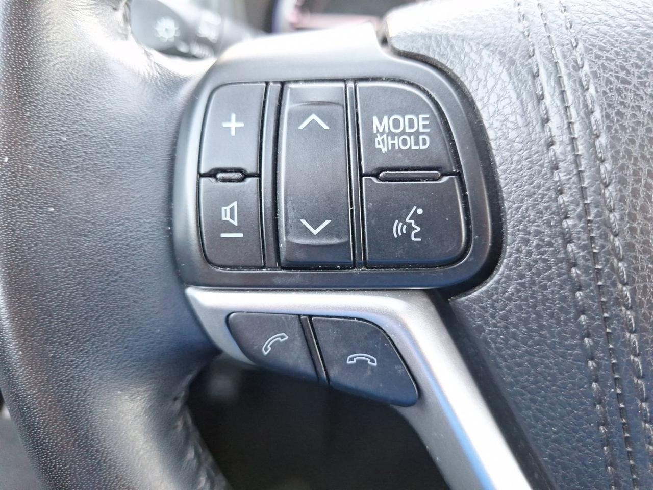 2018 Toyota Highlander Limited Hurst TX