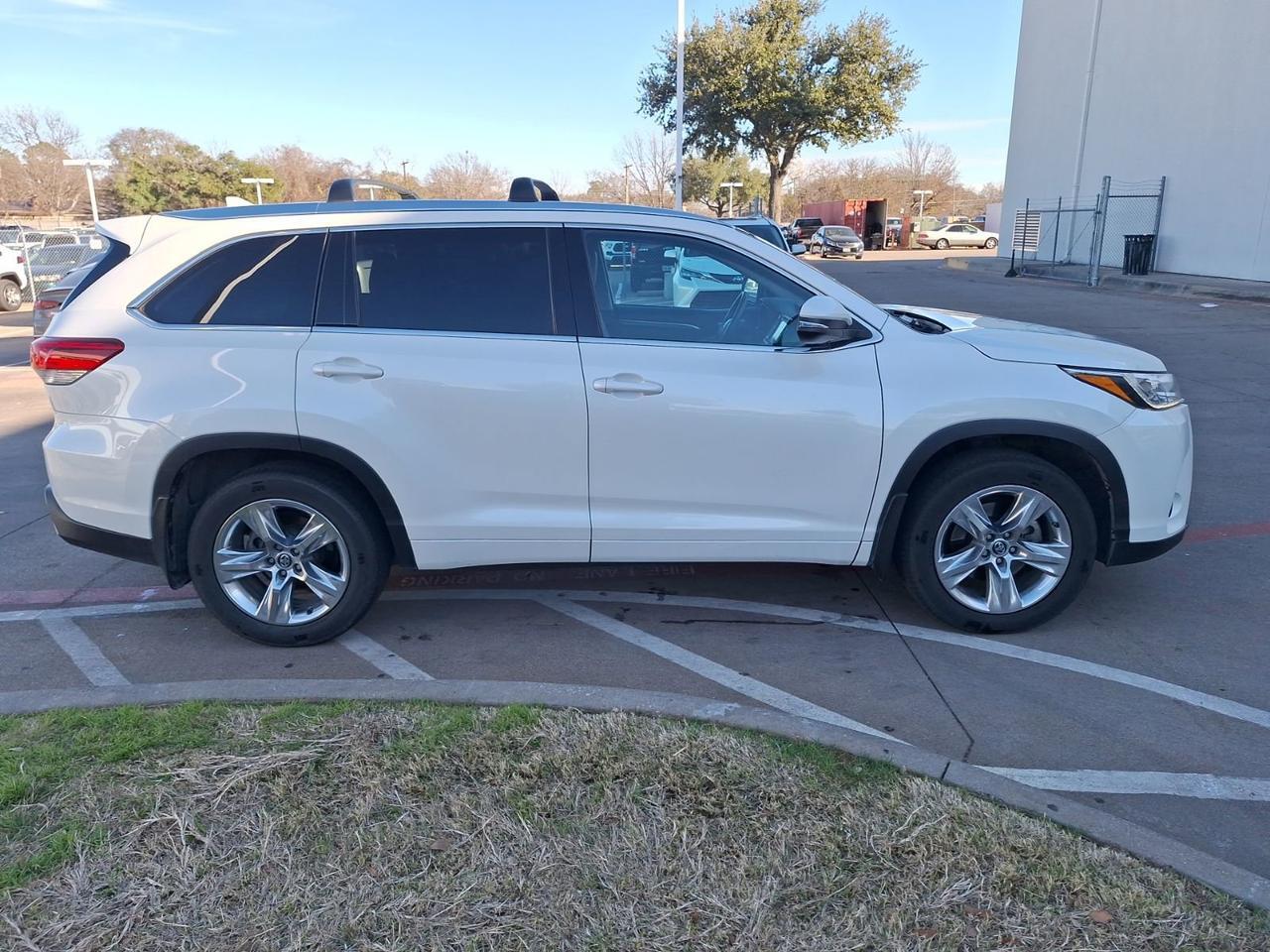 2018 Toyota Highlander Limited Hurst TX