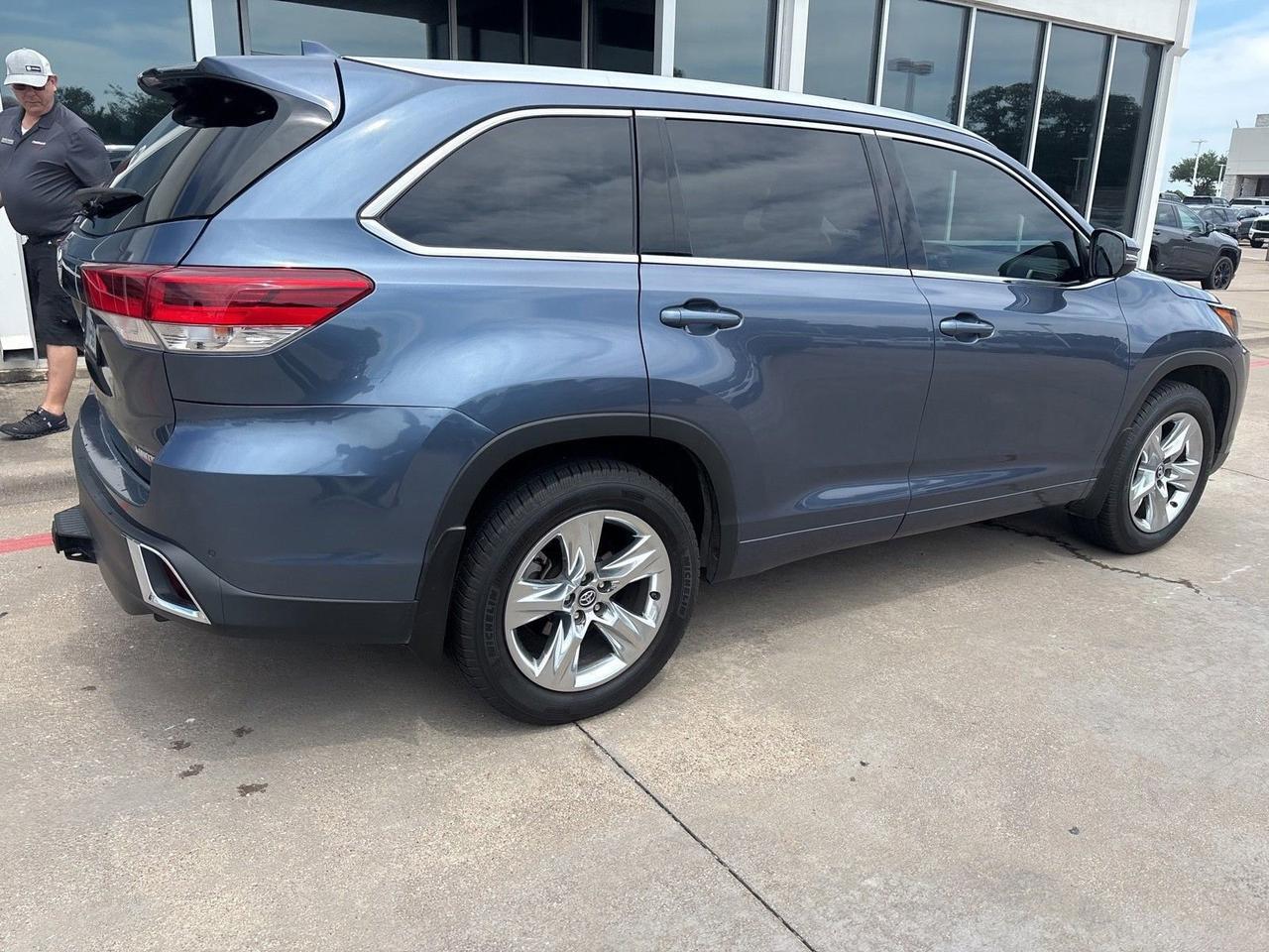 2018 Toyota Highlander Limited Hurst TX