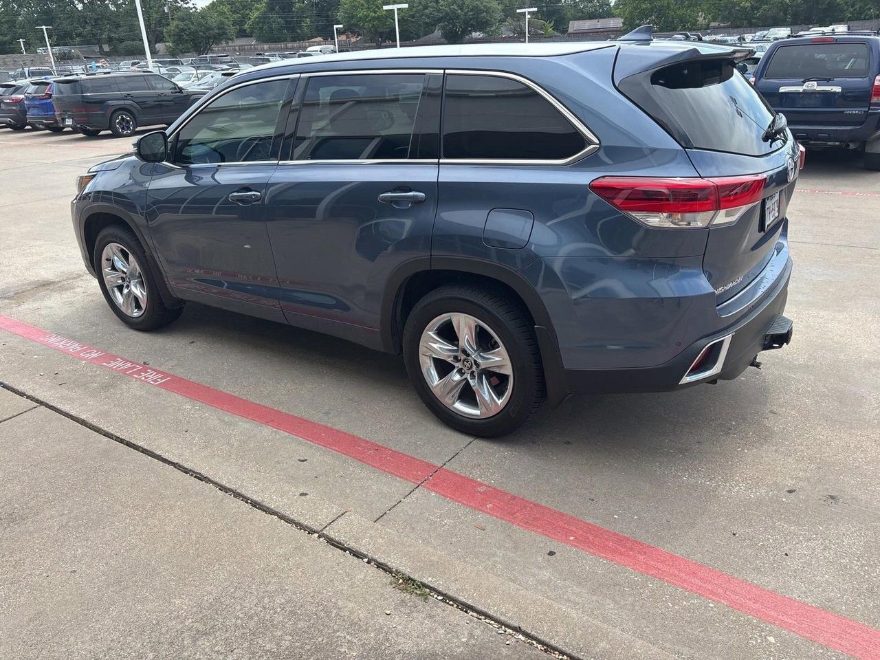 2018 Toyota Highlander Limited Hurst TX