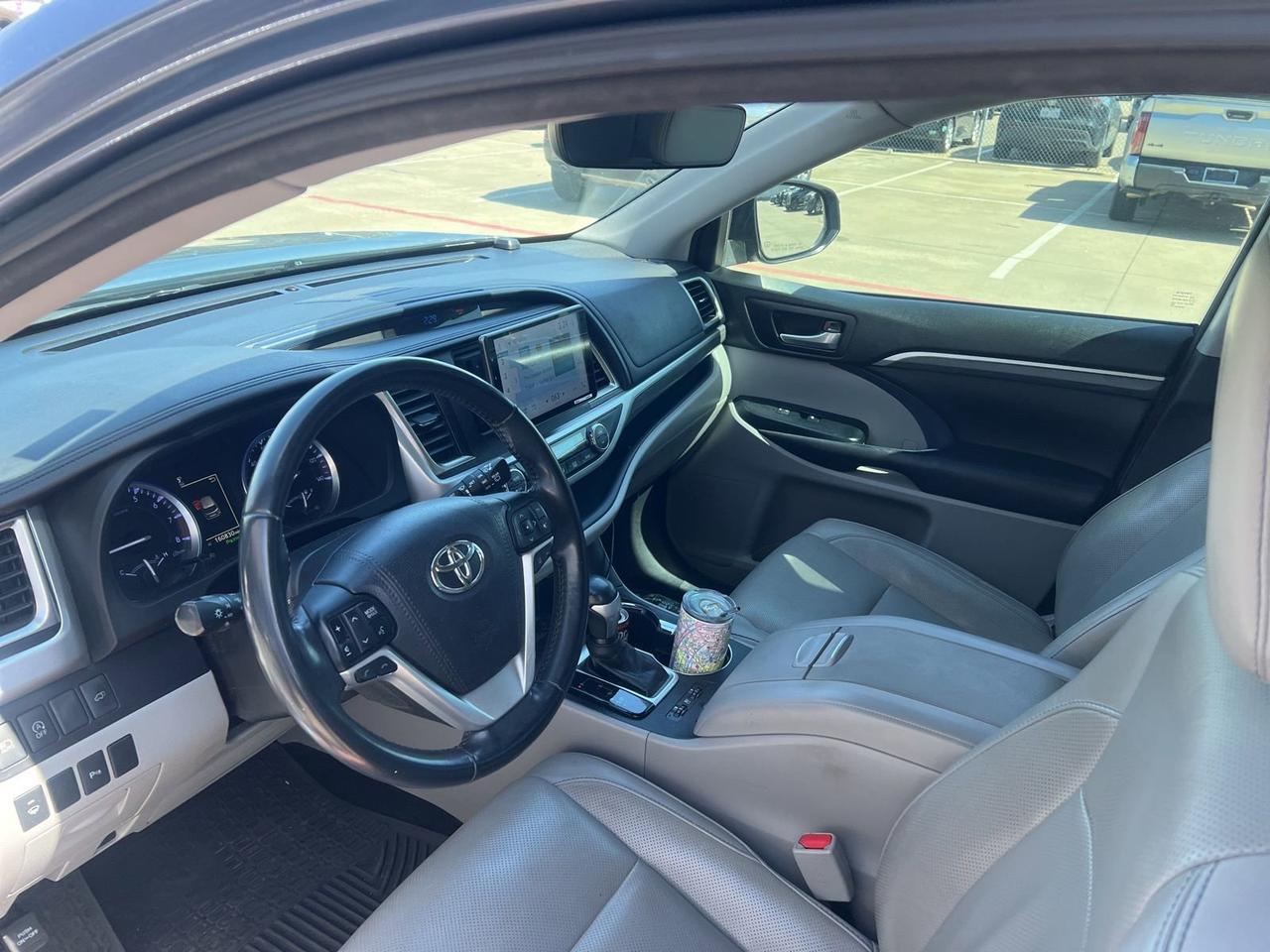 2018 Toyota Highlander Limited Hurst TX