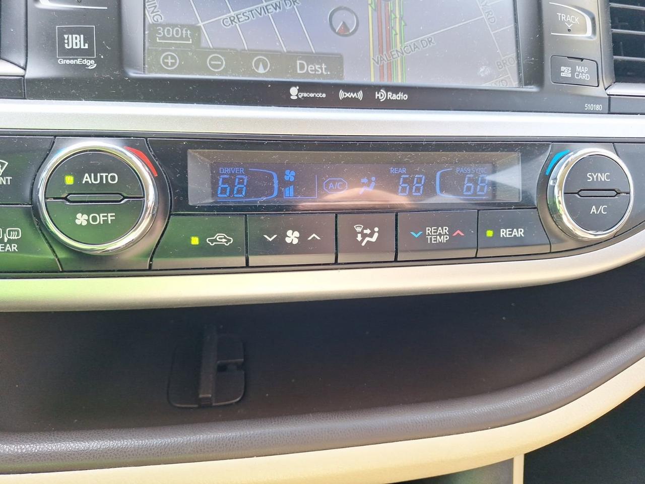 2018 Toyota Highlander Limited Platinum Hurst TX