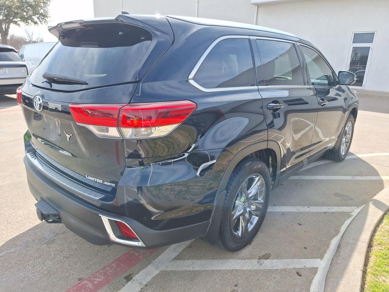 2018 Toyota Highlander Limited Platinum Hurst TX