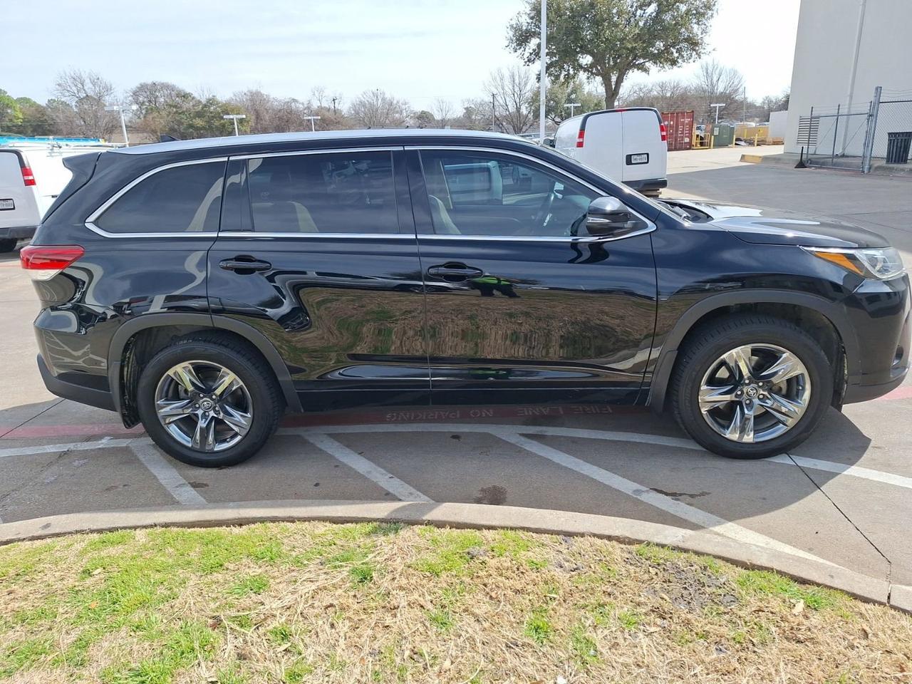 2018 Toyota Highlander Limited Platinum Hurst TX