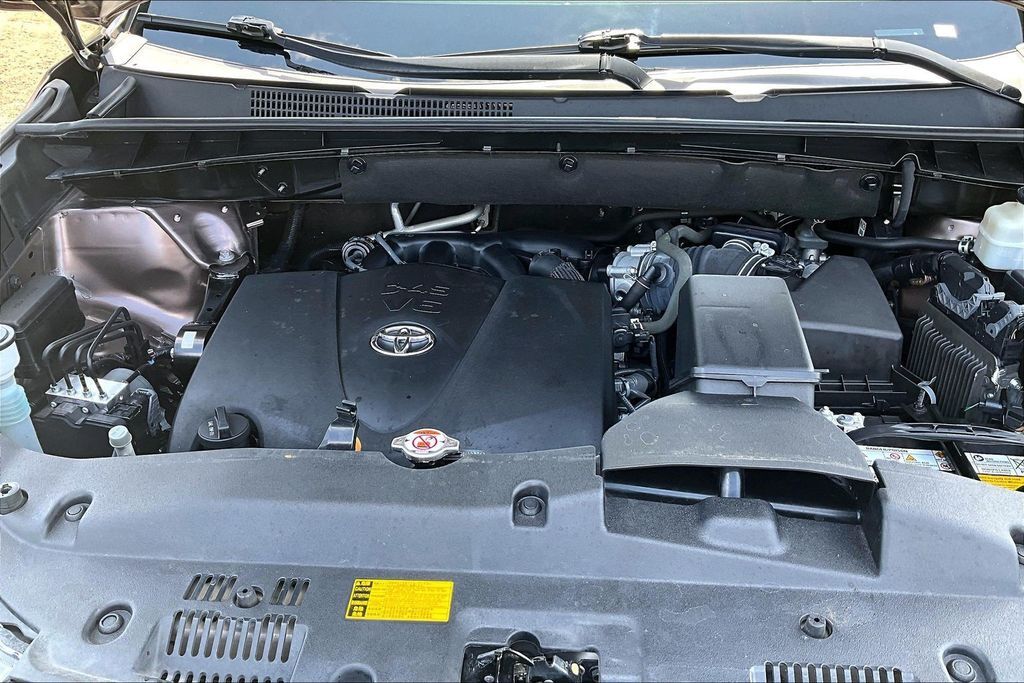 2018 Toyota Highlander Limited Platinum OR