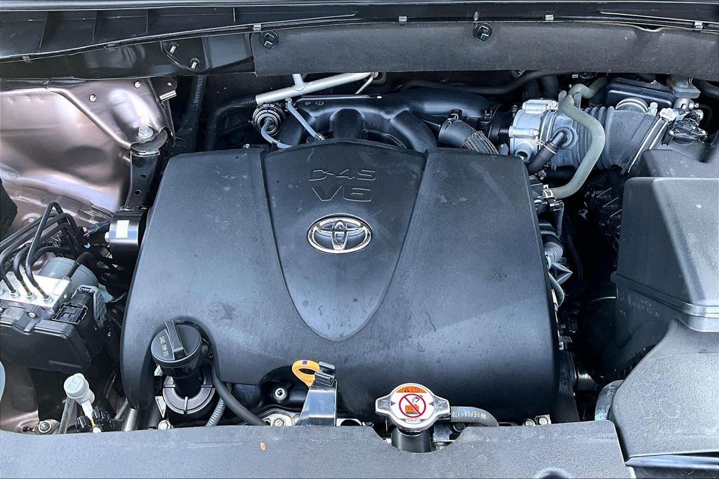 2018 Toyota Highlander Limited Platinum OR