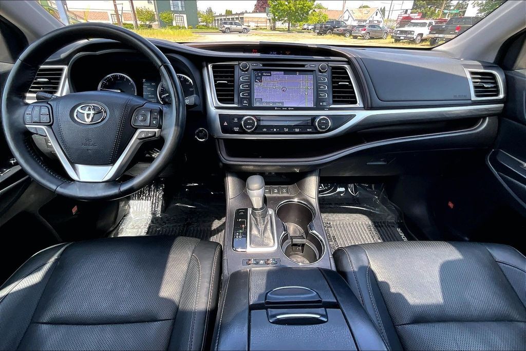 2018 Toyota Highlander Limited Platinum OR