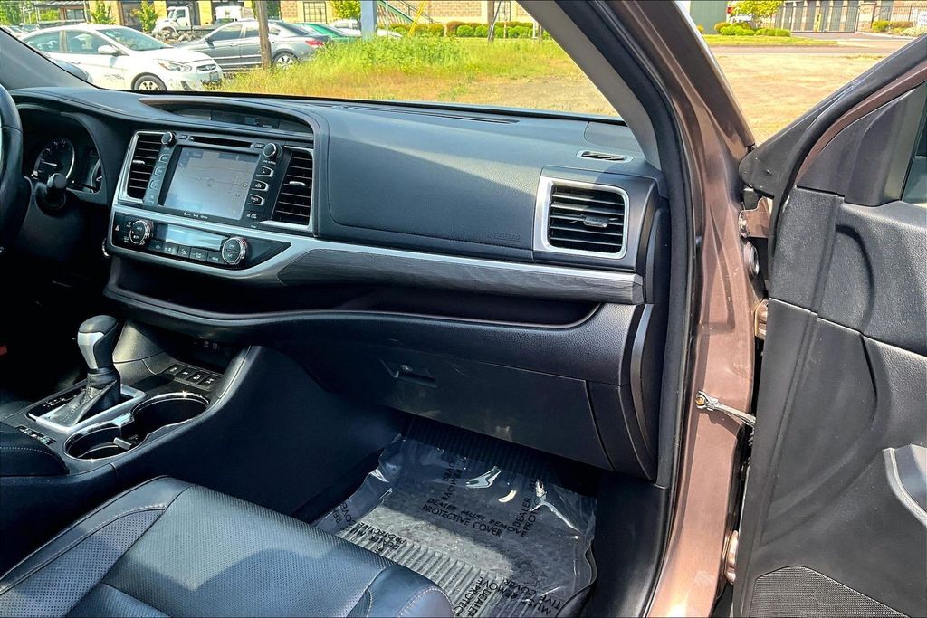 2018 Toyota Highlander Limited Platinum OR