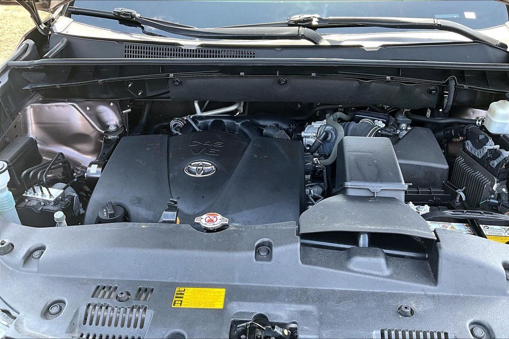 2018 Toyota Highlander Limited Platinum OR