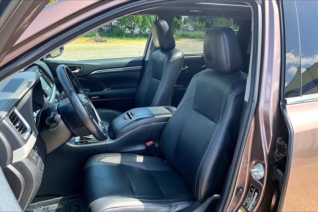2018 Toyota Highlander Limited Platinum OR