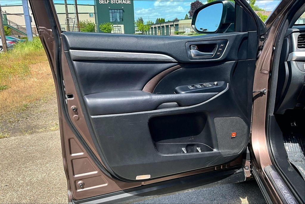 2018 Toyota Highlander Limited Platinum OR