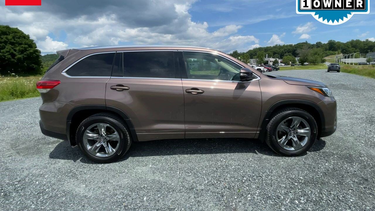 2018 Toyota Highlander Limited Platinum White River Junction VT