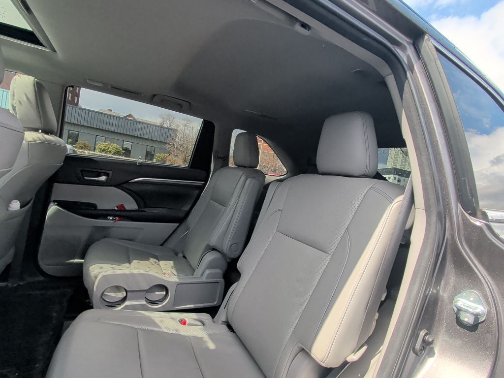 2018 Toyota Highlander Limited Worcester MA