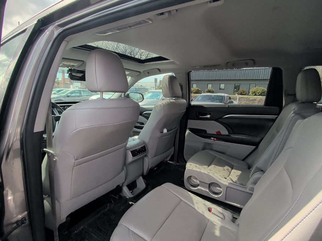 2018 Toyota Highlander Limited Worcester MA