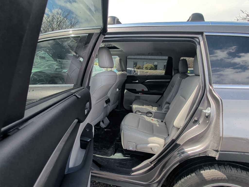 2018 Toyota Highlander Limited Worcester MA