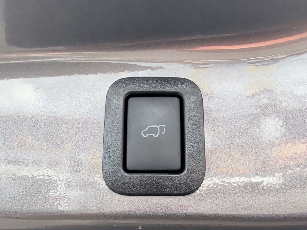 2018 Toyota Highlander Limited Worcester MA