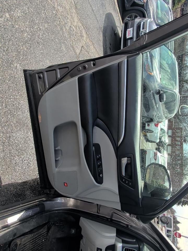 2018 Toyota Highlander Limited Worcester MA