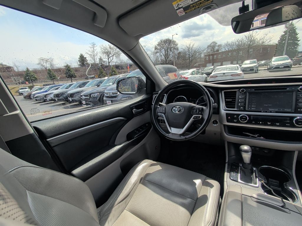 2018 Toyota Highlander Limited Worcester MA
