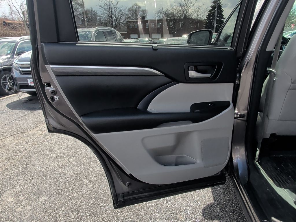 2018 Toyota Highlander Limited Worcester MA