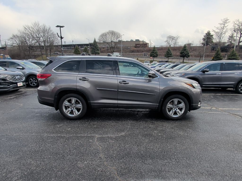 2018 Toyota Highlander Limited Worcester MA