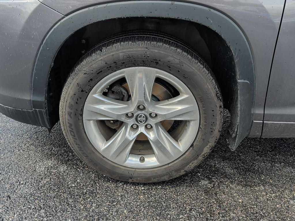 2018 Toyota Highlander Limited Worcester MA