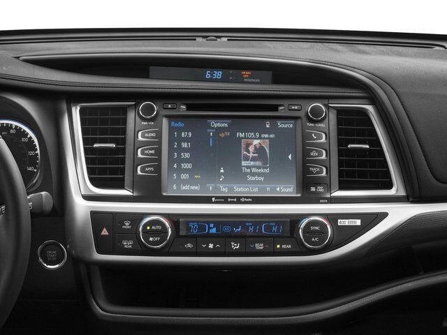 2018 Toyota Highlander SE Appleton WI