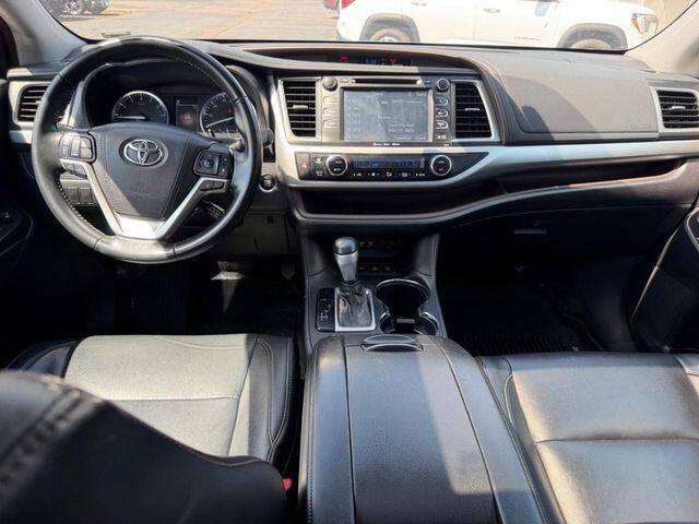 2018 Toyota Highlander SE Farmington MO