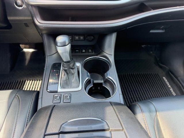 2018 Toyota Highlander SE Farmington MO