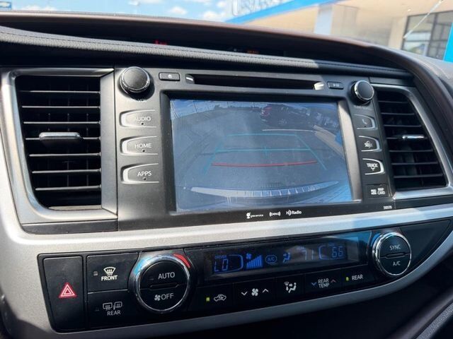 2018 Toyota Highlander SE Farmington MO