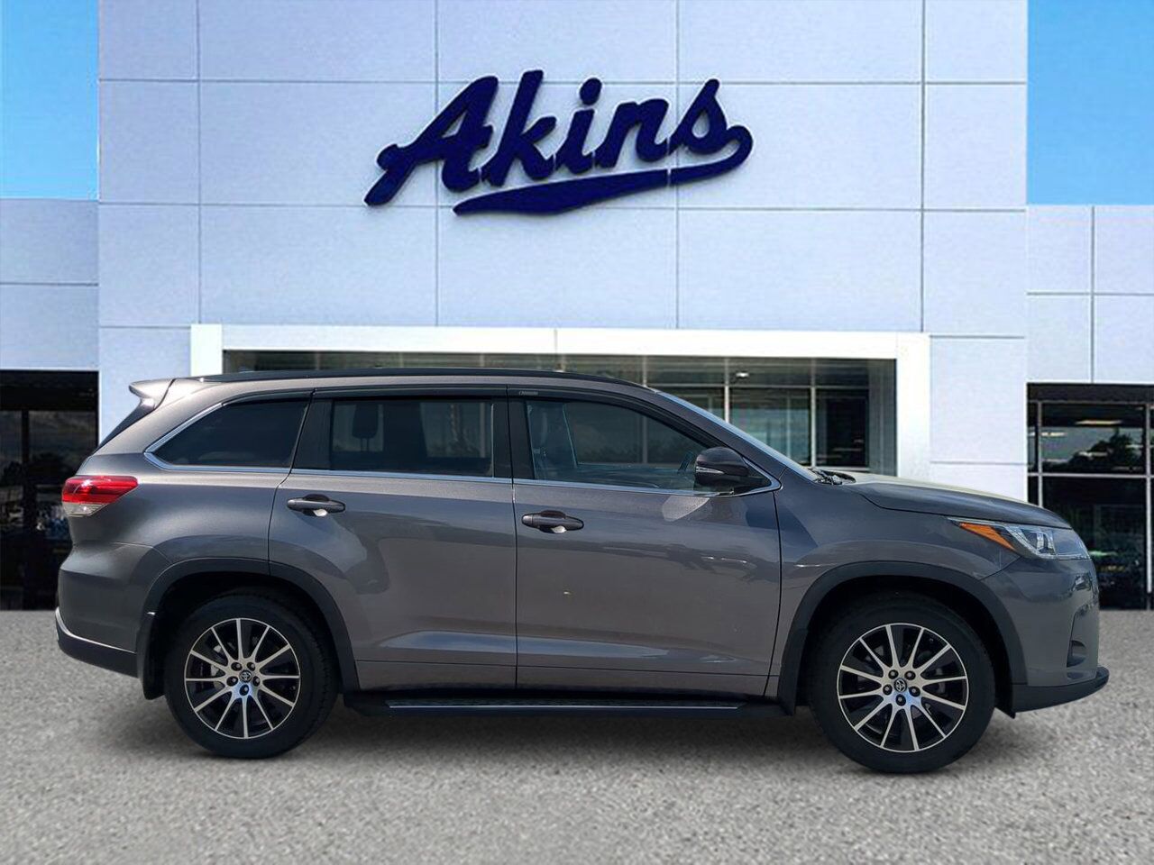 2018 Toyota Highlander SE
