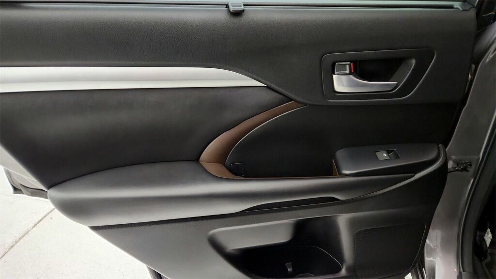 2018 Toyota Highlander SE Laurel MD