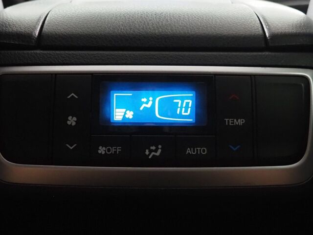 2018 Toyota Highlander XLE AWD *NAVIGATION, ADAPTIVE CRUISE, SAFETY ALERTS, BACKUP-CAMERA, COLOR TOUCHSCREEN, MOONROOF, LEATHER, HEATED SEATS, 2ND ROW CAPTAIN'S, POWER LIFTGATE, KEYLESS ENTRY, BLUETOOTH PHONE & AUDIO Round Rock TX