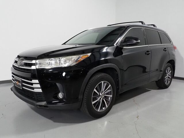 2018 Toyota Highlander XLE AWD *NAVIGATION, ADAPTIVE CRUISE, SAFETY ALERTS, BACKUP-CAMERA, COLOR TOUCHSCREEN, MOONROOF, LEATHER, HEATED SEATS, 2ND ROW CAPTAIN'S, POWER LIFTGATE, KEYLESS ENTRY, BLUETOOTH PHONE & AUDIO Round Rock TX