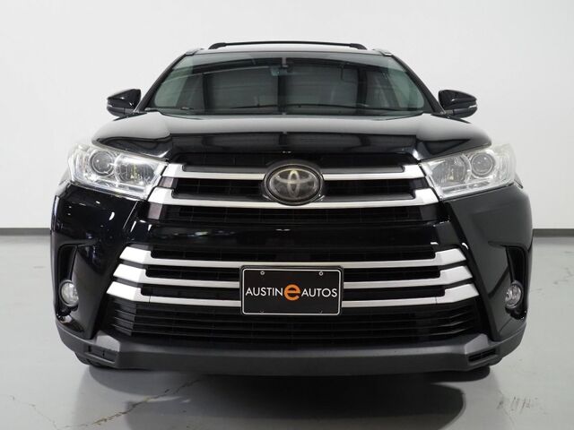 2018 Toyota Highlander XLE AWD *NAVIGATION, ADAPTIVE CRUISE, SAFETY ALERTS, BACKUP-CAMERA, COLOR TOUCHSCREEN, MOONROOF, LEATHER, HEATED SEATS, 2ND ROW CAPTAIN'S, POWER LIFTGATE, KEYLESS ENTRY, BLUETOOTH PHONE & AUDIO Round Rock TX