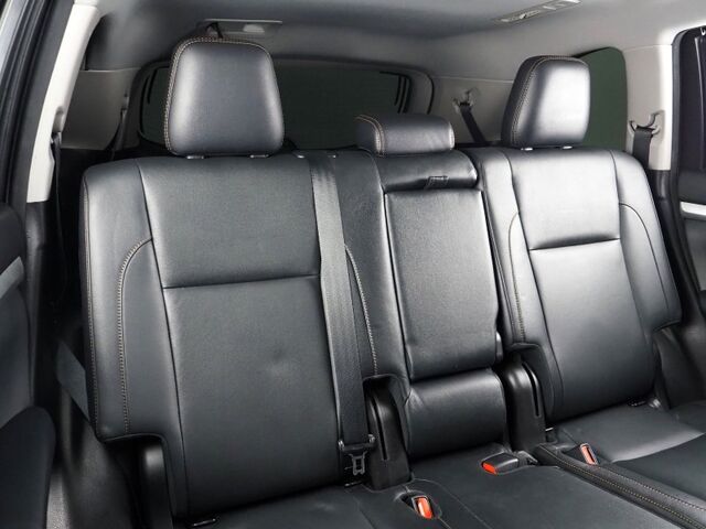 2018 Toyota Highlander XLE AWD *NAVIGATION, ADAPTIVE CRUISE, SAFETY ALERTS, BACKUP-CAMERA, COLOR TOUCHSCREEN, MOONROOF, LEATHER, HEATED SEATS, 2ND ROW CAPTAIN'S, POWER LIFTGATE, KEYLESS ENTRY, BLUETOOTH PHONE & AUDIO Round Rock TX